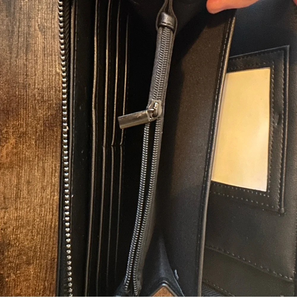 Betsy Johnson Bat Wristlet Wallet Black with Metal Bats NWT Wristlet Strap - Picture 5 of 6